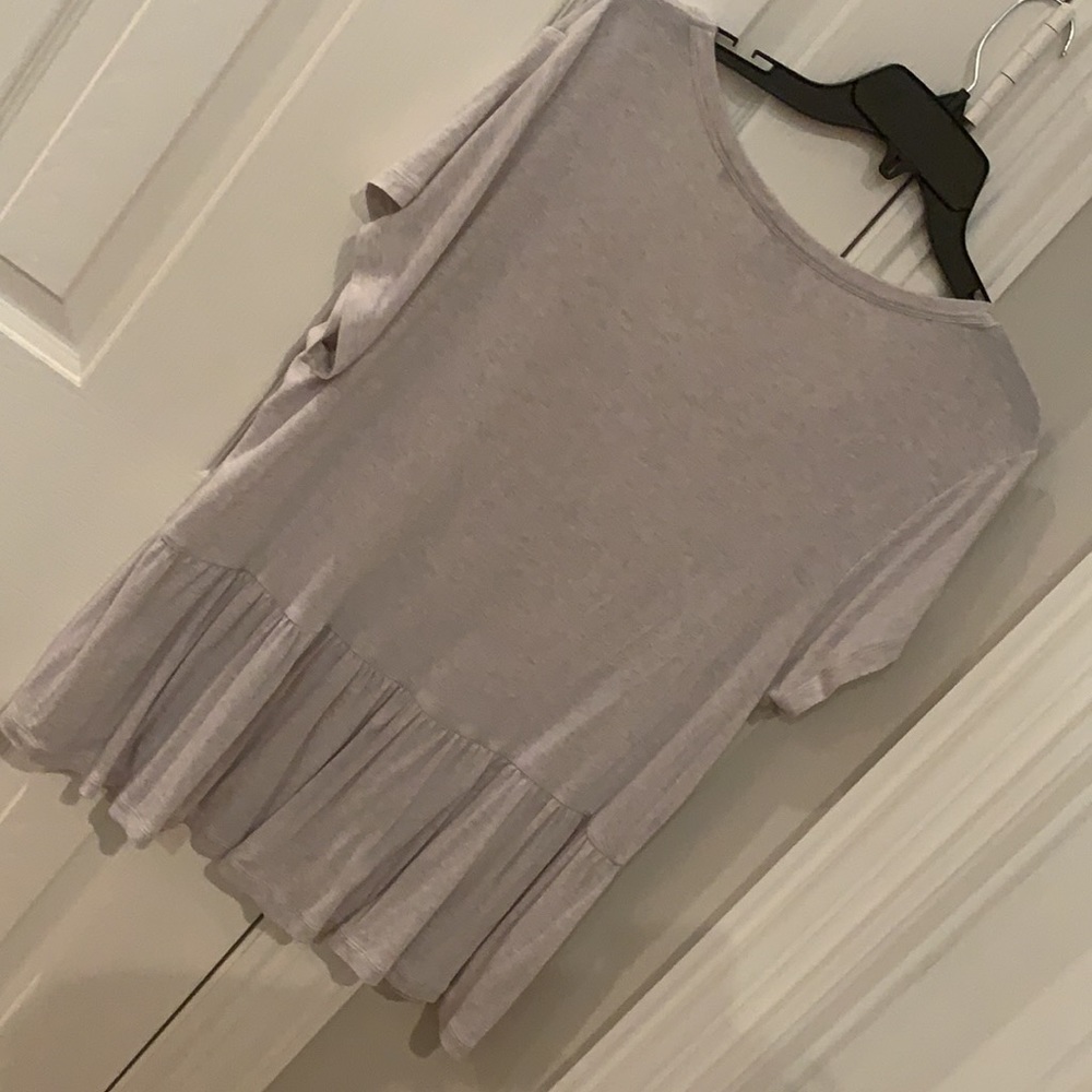 CAbi Light Gray Short Sleeve Tee